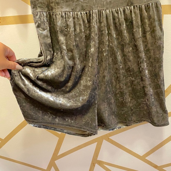 Velvet green romper - Picture 3 of 6